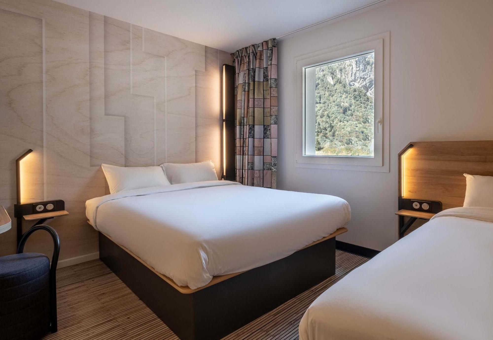 B&B Hotel Cluses Sud ภายนอก รูปภาพ